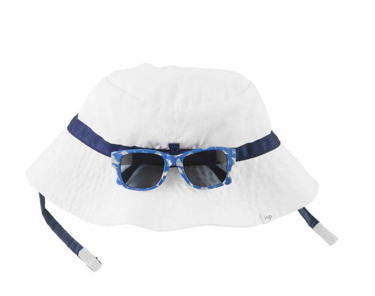 WHITE HAT AND SUNGLASSES